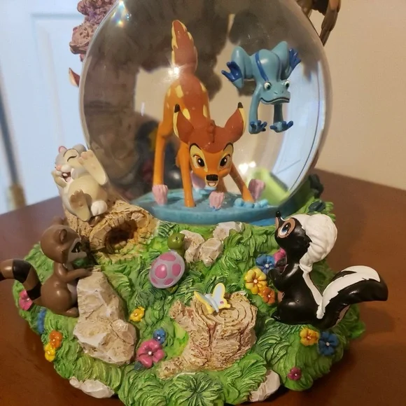 NEW IN BOX DISNEY Bambi Snow Globe with Forest Animals and Musical Wind Up - Picture 10 of 12
